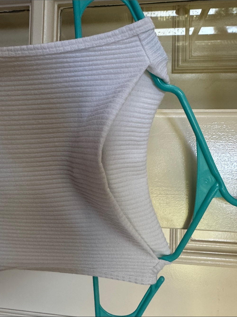 Women’s white ribbed tank - Picture 3 of 3